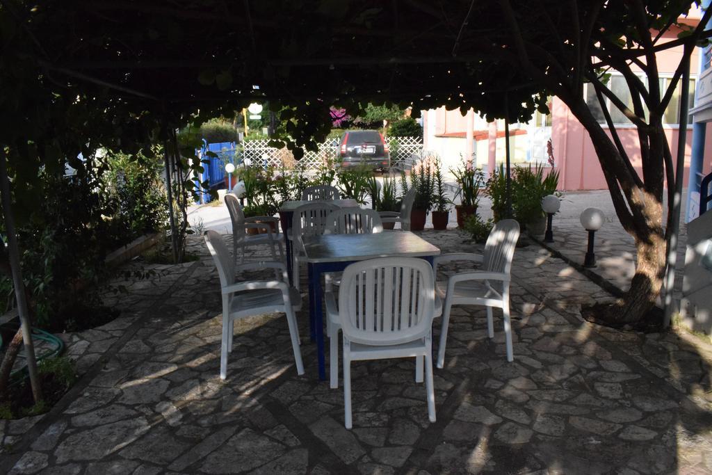 Lydia Rooms & Studios Preveza Exterior foto